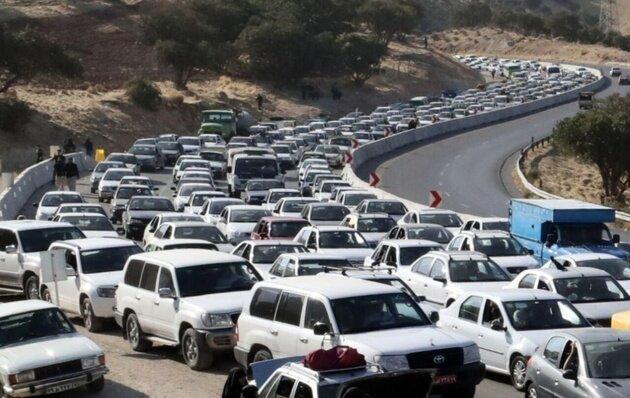 ترافیک سنگین در محورهای بازگشت زوار، تمام محورهای کرمانشاه ترافیک سنگین در محورهای بازگشت زوار، تمام محورهای کرمانشاه لغزنده است