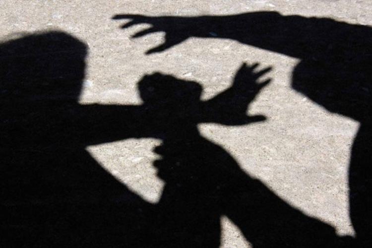 دعوای 2 زن باعث نابینایی شوهر شد دعوای 2 زن باعث نابینایی شوهر شد
