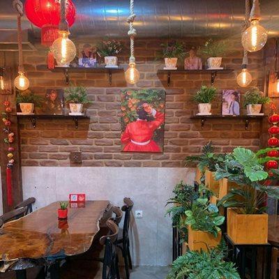کافه رستوران مهر و ماه یکی از برترین کافه رستوران های کره ای تهران است