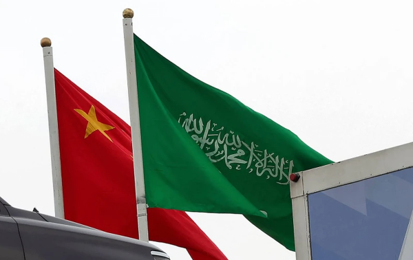 عربستان و چین 34 قرارداد سرمایه گذاری امضا کردند